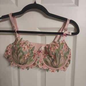 Victoria's Secret Pink and Green Floral Bra
